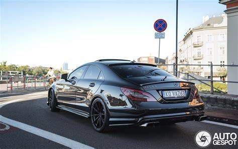 Mercedes-AMG CLS 63 на дороге