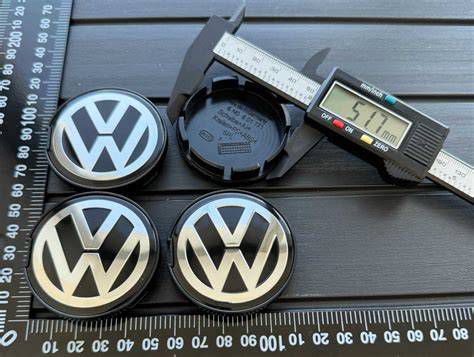 Különböző típusú VW felni kupakok