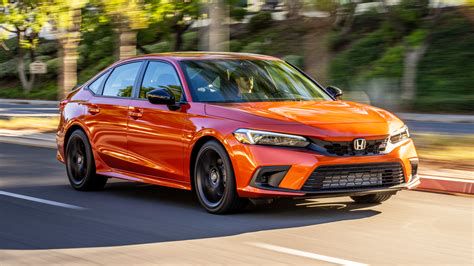 Honda Civic műszerfala figyelmeztető fénnyel