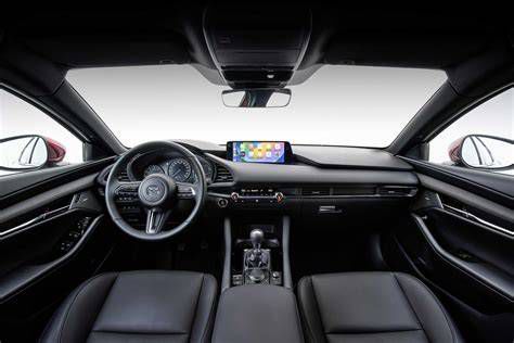 Mazda 3 belső tér automata váltóval