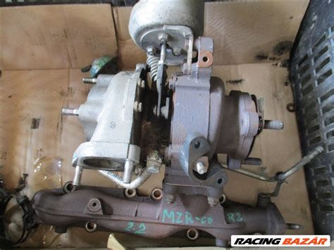 Mazda 3 turbó alkatrész közeli kép