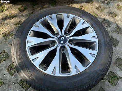 Különböző típusú Kia Ceed gyári felnik