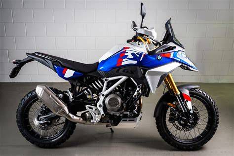 BMW GS típusú motor egy off-road útvonalon