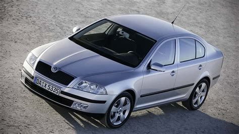 Skoda Octavia I és II generációk méretbeli és belső tér összehasonlítása
