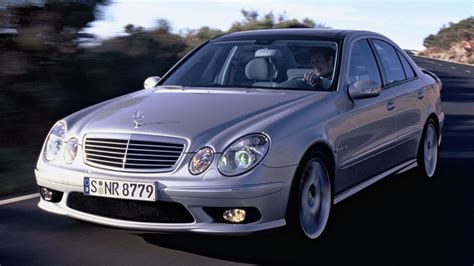 Mercedes-Benz E-osztály (W211) hátsó üléssor