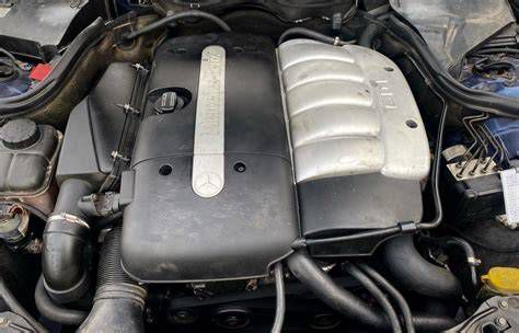 Mercedes-Benz E 270 CDI motor