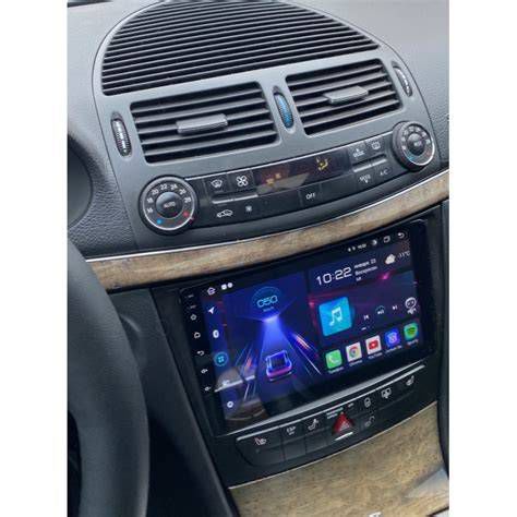 Mercedes-Benz navigációs rendszer és kijelző