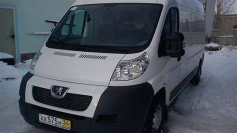 Peugeot Boxer на дороге
