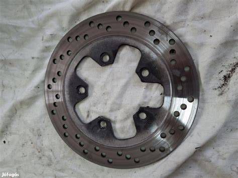 Autó hátsó féktárcsa kézifék mechanizmussal