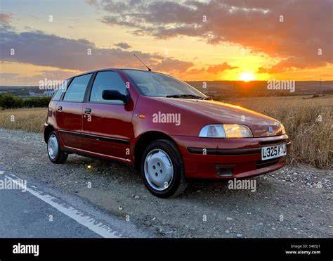 Korrodált test-érintkező egy Fiat Punto lámpatestben