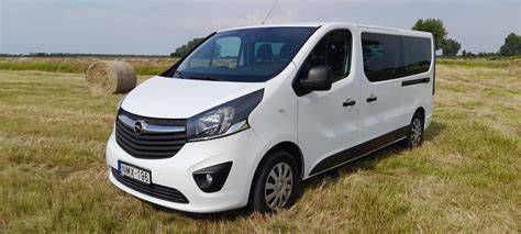 Opel Vivaro és Vivaro-e árak és felszereltségek összehasonlító táblázata