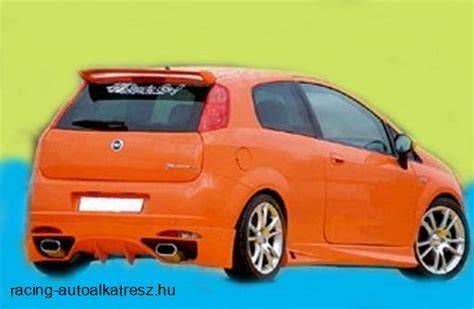 Tuningolt Fiat Punto hátsó szárnnyal
