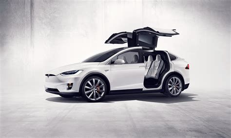 Tesla Model X Falcon ajtók