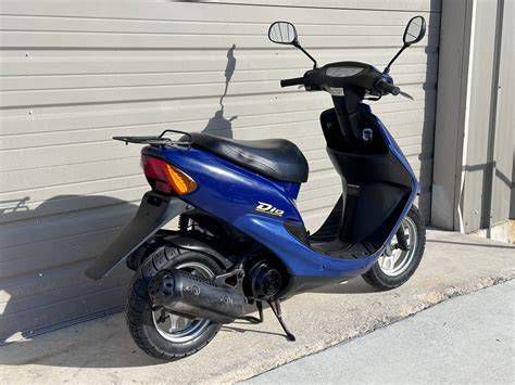 Honda Dio AF34 robogó oldalnézetben