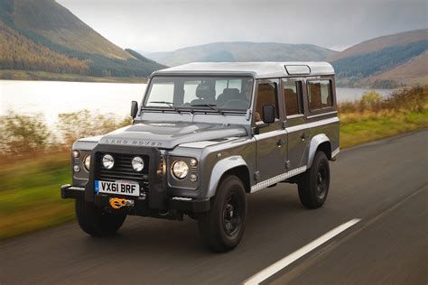 Land Rover Defender alvázszám elhelyezkedése a vázon