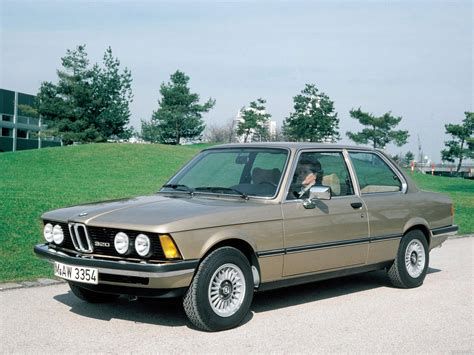 1978-as BMW 320 E21 modell oldalnézetből