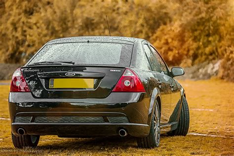 Tönkrement műanyag fogaskerék a Ford Mondeo Mk3 ülésmagasság-állító mechanizmusából