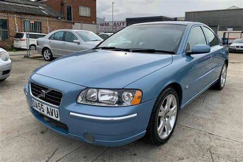 Volvo S60 D5 kormánykerék váltófülekkel