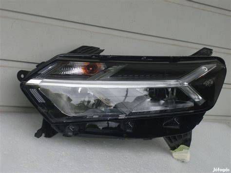 Dacia Logan fényszóró részletes nézet