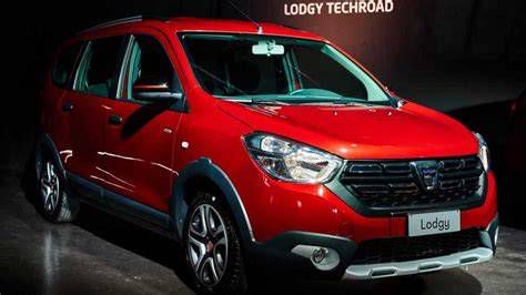Dacia Lodgy Techroad külső nézet, dinamikus árnyékokkal