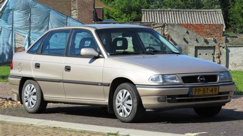 Opel Astra F különböző karosszériaváltozatai