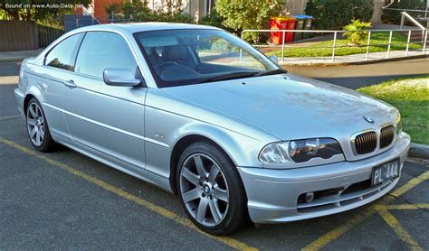 BMW E46 coupe hátulnézet ablakspoilerrel