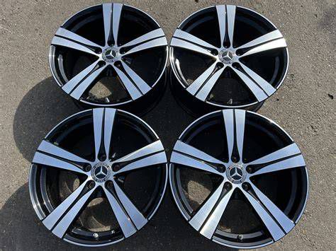 Mercedes-Benz C 205 gyári alufelni részletek