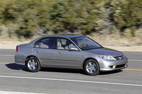 Honda Civic 7. gen kerékjárati csavarok és hozzáférési nehézségek