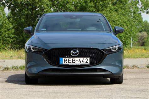 Mazda 3 első generációja
