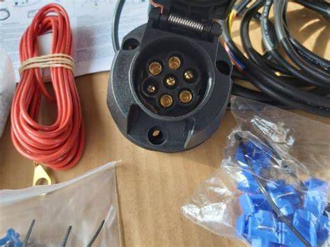 CAN-BUS elektronika és vonóhorog kábelezés