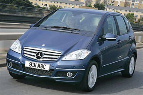 Mercedes-Benz A 160 motor diagnosztikai eszközzel
