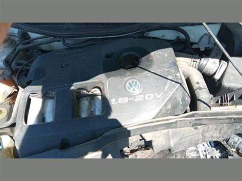 VW Golf 4 egyedi motortér és belső tér tuning