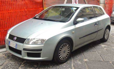 Fiat Stilo 3 ajtós oldalnézetből