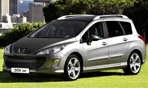 Infografika: Peugeot 308 SW motorpaletta és fogyasztás adatok