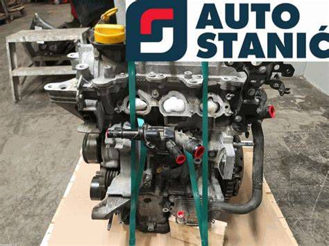 Renault Clio motor hosszbordásszíjjal és görgőkkel