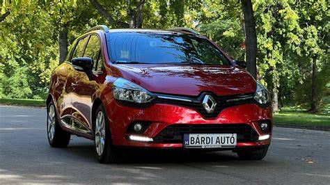 Különböző generációs Renault Clio modellek