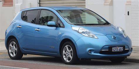 Nissan Leaf first generation exterior design