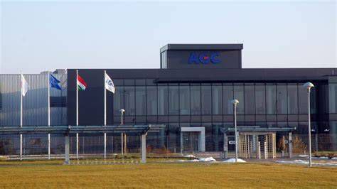 Az AGC Glass Hungary tatabányai gyárának külső képe