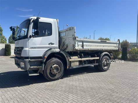 Mercedes-Benz Axor teherautó illusztrációja