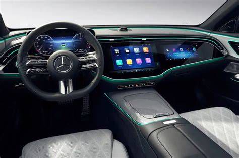 Салон Mercedes-Benz E-Class с центральной консолью