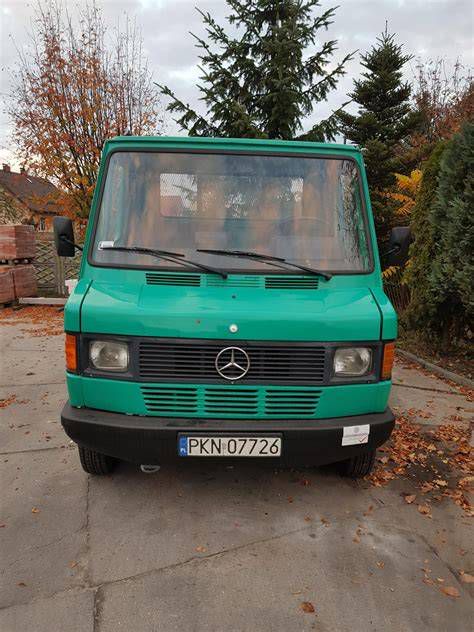 Mercedes 207 D felújítás előtti és utáni állapot