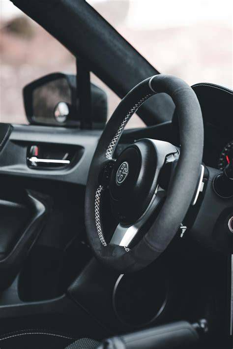 Ford kormánykerék és belső tér, a vezető nézőpontjából