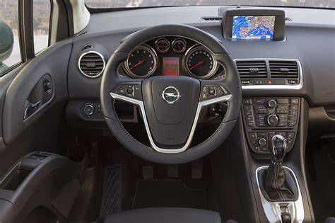 Opel Meriva B belső tér kijelzővel