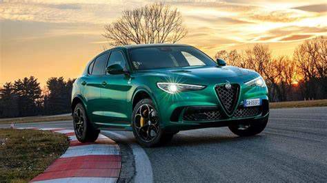 Alfa Romeo Stelvio és Giulia következő generációjának koncepciórajza