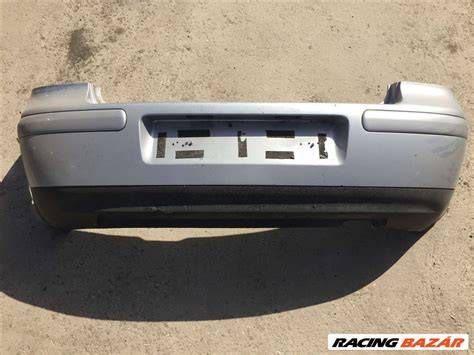 Volkswagen Golf 4 sportos hátsó spoilerrel