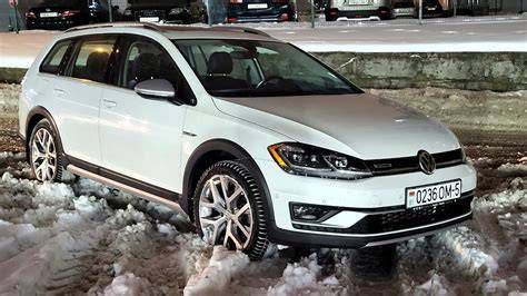 Volkswagen Golf Alltrack külső, műanyag karosszériaelemekkel