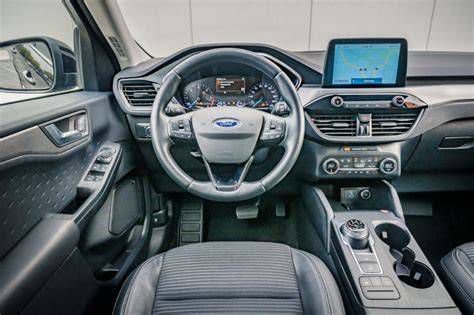 Ford Kuga Vignale belső tér Windsor Cashmere ülésekkel