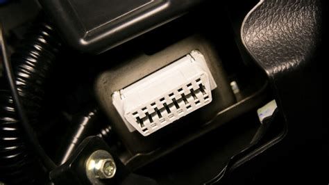 OBD-II port helye Opel Vectrában