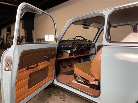 Trabant ülés speciális vágásai légzsákokhoz és kartámaszokhoz
