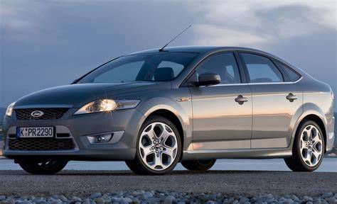 Meglazult tetőkárpit a Ford Mondeo MK4-ben